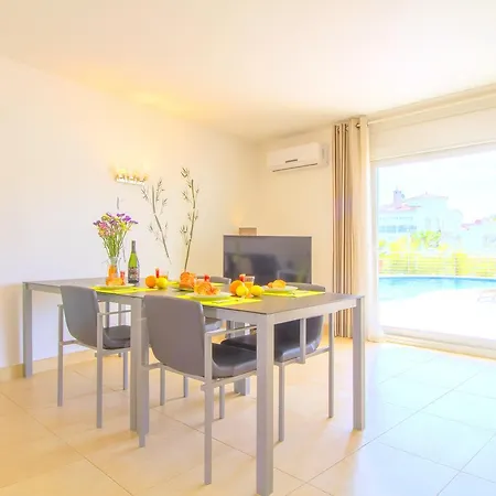 Holiday home Leon Inmo Luxusvilla Esmeralda - 10029